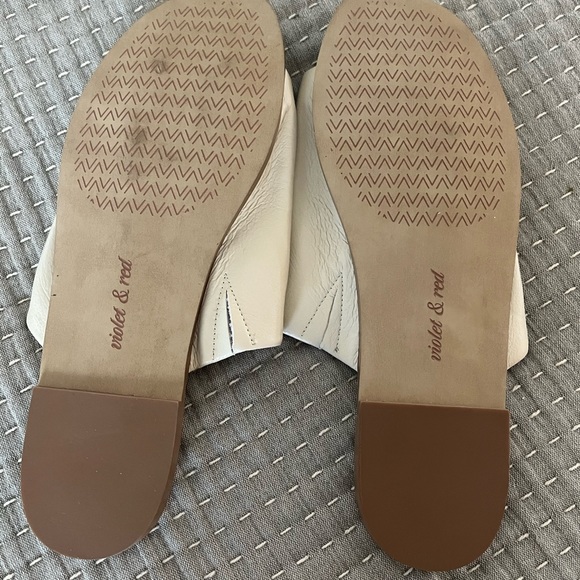 Women’s slip on sandal, size 9. - Picture 4 of 4